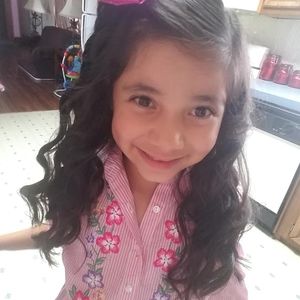 Meet your Posher, Roxana